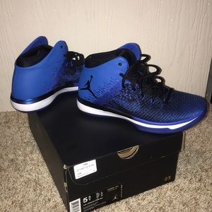 blue air jordan basketball shoes